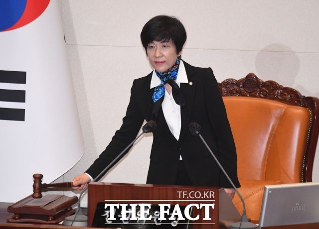 이날 4선인 김영주 민주당 의원이 현역 의원 하위 20% 통보에 반발하며 탈당 의사를 밝혔다. /이새롬 기자