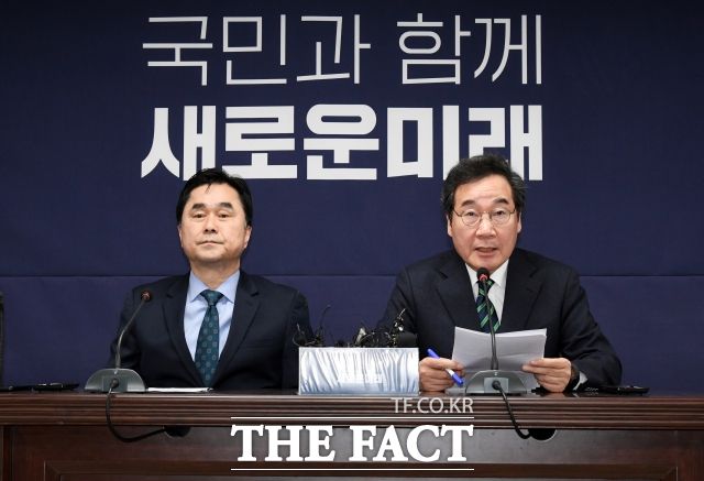 민주당의 공천 과정에 불만을 품은 비명계 의원들의 새로운 행선지로는 이낙연 전 대표가 주도하는 새로운미래가 유력하다고 꼽힌다. 이 전 대표와 김종민 의원. /배정한 기자