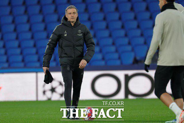 "어떤 상황에도 대비를 하고 있으며 야망을 갖고 2차전에 나서겠다"고 밝힌 PSG의 루이스 엔리케 감독./PSG