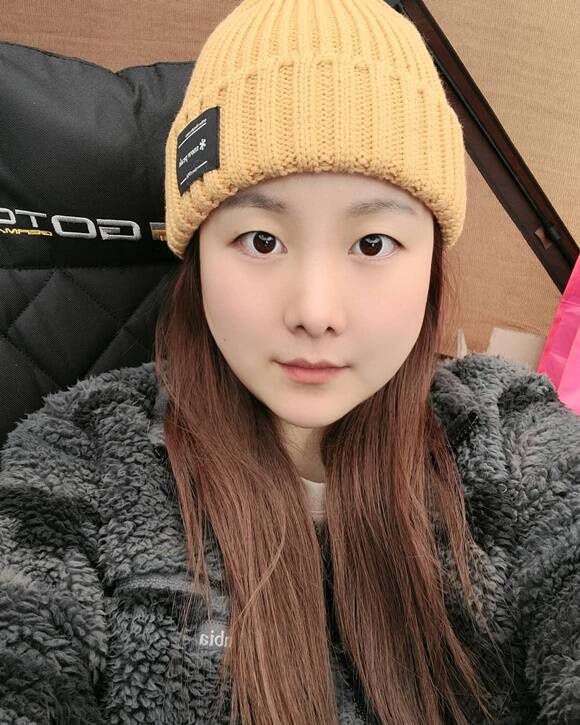 배우 노희지가 송하윤의 학교 폭력을 목격한 연예인이 아니라고 선을 그었다. /노희지 SNS