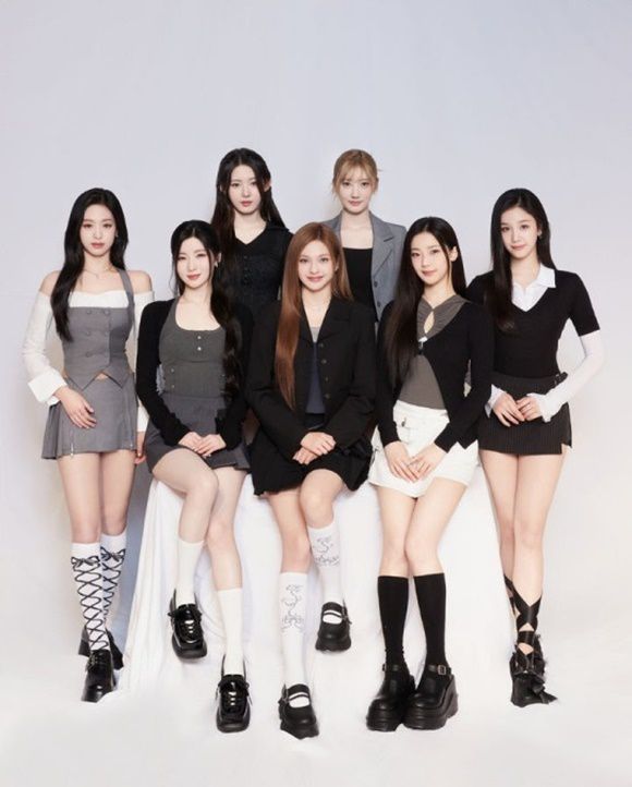 베이비몬스터가 1일 미니 1집 'BABYMONS7ER'를 발매하고 정식 데뷔했다. 멤버들은 "이번엔 아현이 합류해서 7명으로 시작을 알리는 정식 데뷔"라고 말했다. /YG엔터