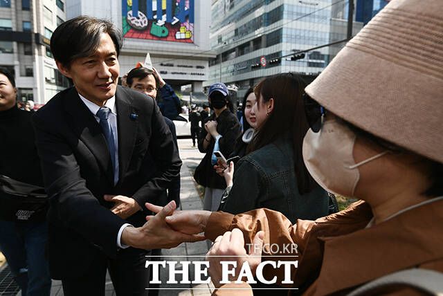 조국혁신당은 9일 오후 서울 광화문 세종문화회관 앞에서 공식 선거운동을 마무리한다. /박헌우 기자