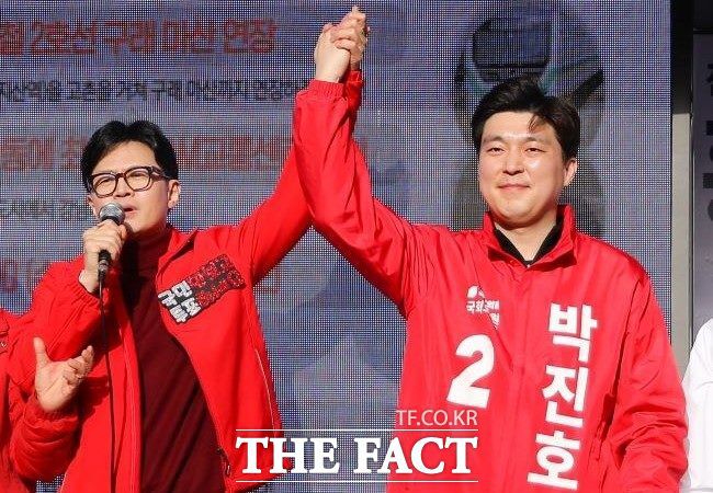 지난 8일 한동훈 국민의힘 위원장과 유세하는 경기 김포갑 박진호 국민의힘 후보./박진호 후보