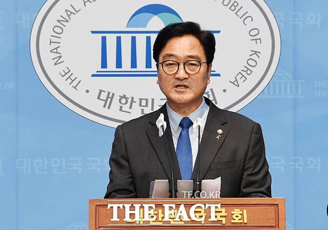 우원식 더불어민주당 의원이 7일 오전 서울 여의도 국회 소통관에서 기자회견을 열고 제22대 국회 국회의장 출마 선언을 하고 있다. /배정한 기자