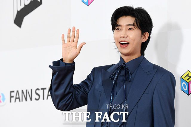 가수 임영웅이 어버이날을 맞아 2억 원을 기부했다. /더팩트 DB