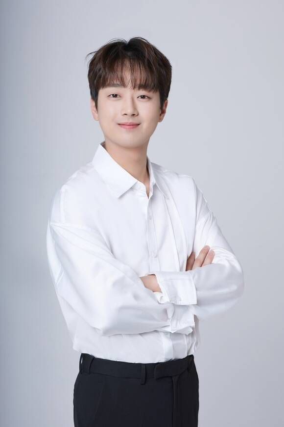 이찬원이 본업인 가수로서 뿐만 아니라 예능에서도 맹활약하며 대세 행보를 보여주고 있다. '미스터트롯' 이후 4년여가 지난 지금 이찬원은 본인만의 영역을 확실하게 구축했다. /티엔엔터