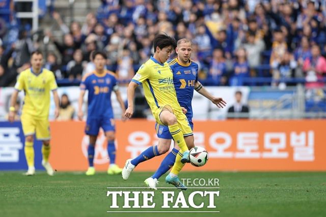 15라운드에서는 인천 유나이티드(6위, 승점 18)와 울산HD(1위, 승점 27)의 맞대결이 눈길을 끈다./K리그