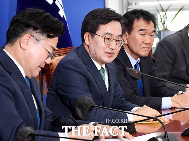 김동연 경기지사도 페이스북에 "1년 전 당권·대권 분리 예외 조항은 불신을 자초하는 일이다. 특정인 맞춤 개정이라는 오해를 사기에 충분하다"라고 밝혔다. /배정한 기자