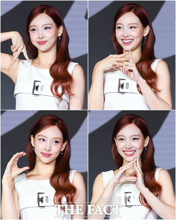 그룹 트와이스의 나연이 13일 오후 서울 송파구 소피텔 앰배서더 서울 호텔 서비스드 레지던스에서 열린 미니 2집 앨범 'NA(나)' 발매 기념 기자간담회에 참석해 포즈를 취하고 있다. /서예원 기자