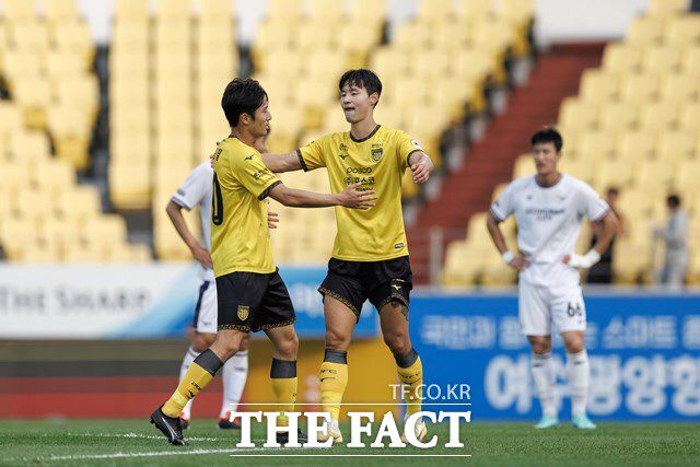 5월 들어 폭발적 상승세를 보인 전남 드래곤즈의 중심에는 이적생 김종민이 있었다./K리그