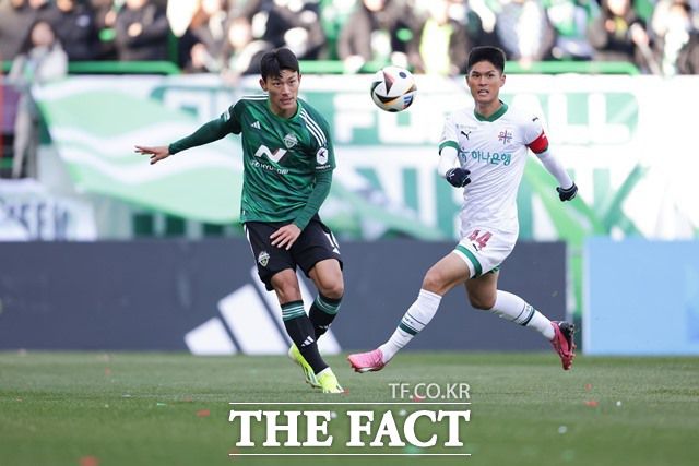 승점 2점 차로 '탈꼴찌' 경쟁을 펼치고 있는 전북과 대전은 이번 맞대결로 순위가 바뀔 수 있다./K리그