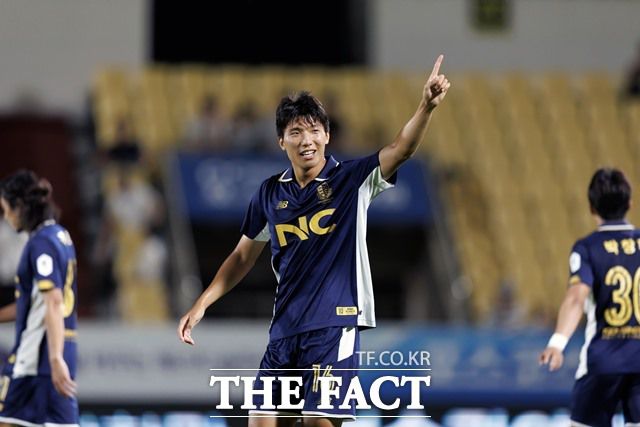 4경기 연속골에 도전하고 있는 서울이랜드의 '멀티 플레이어' 변경준./K리그