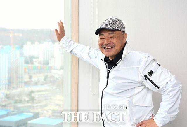 김흥국은 "조국 근대화를 위해 초석을 쌓고 가장 위대한 업적을 남긴 분의 얘기를 다큐로 만들면서 대통령이라는 최고 권력자 이면에 감춰진 인간적인 모습에 다시한번 고개가 숙여졌다"고 말했다. /더팩트 DB