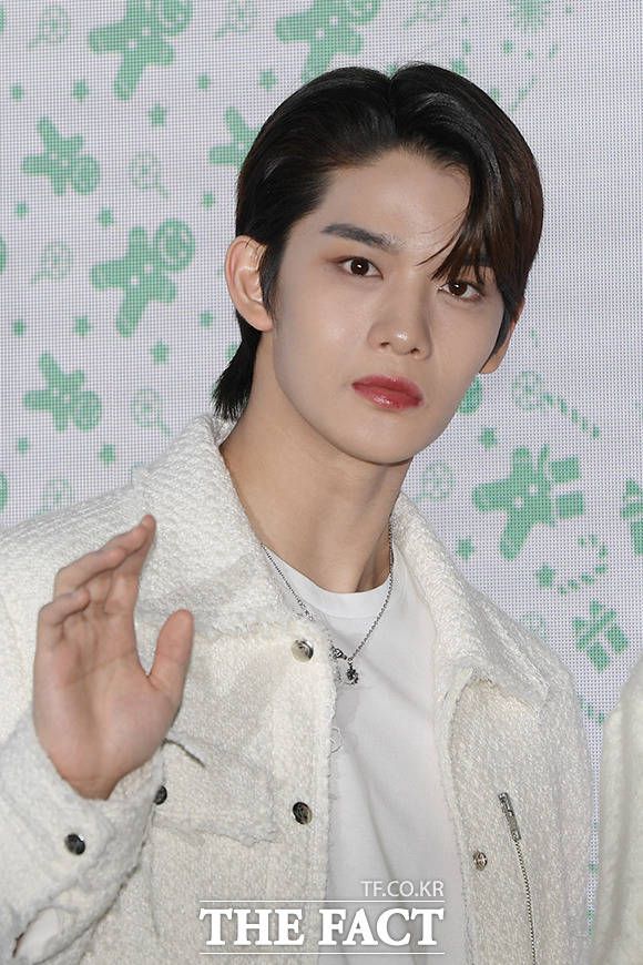 가수 배진영이 소속사 C9엔터테인먼트와의 전속계약 종료와 함께 그룹 CIX 탈퇴를 결정했다. /이선화 기자