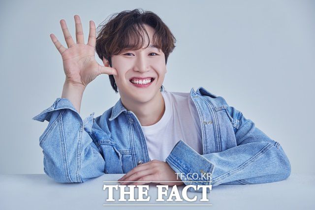 김태욱은 '트롯신이 떴다' 출연 이후 '보고싶어요'를 발표해 호평을 받았고, 최근엔 '땡큐'란 곡으로 활동하고 있다. 아버지 김정호 작곡가와 가요계에서 보기드문 부전자전의 음악적 공감대를 이어가고 있다. /더팩트 DB