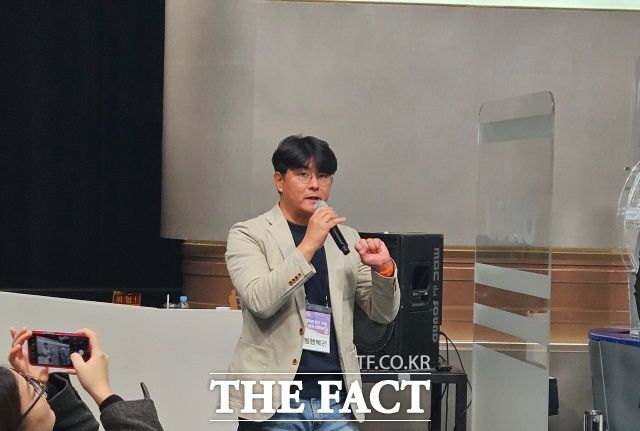 홍덕기 동행복권 대표가 기자들의 질문에 대답하고 있다. /서다빈 기자