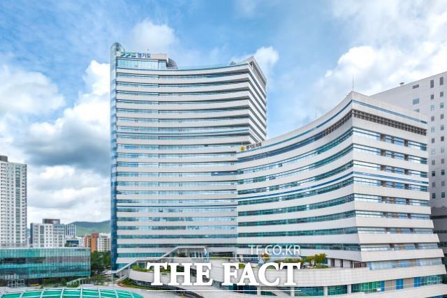 경기도가 난방비 상승으로 어려움을 겪는 안전취약계층 보호를 위해 기초수급자와 차상위계층 30만 가구를 대상으로 1월 한 달치 난방비 5만 원을 긴급 지원한다./경기도