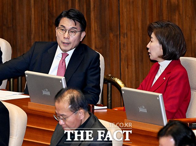 야5당이 윤석열 대통령 지지자들의 서부지법 폭동과 관련해 윤상현 국민의힘 의원에 대한 의원직 제명을 촉구했다. /배정한 기자