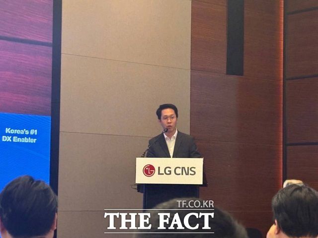 홍진헌 LG CNS 상무가 9일 서울 여의도 콘래드호텔에서 열린 LG CNS 기업공개(IPO) 기자간담회에서 발언하고 있다. /이라진 기자