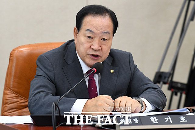 6일 국회에서 열린 내란 국조특위 청문회에서 고성이 오갔다. 여당 간사 한기호 의원이 용혜인 기본소득당 의원과 언쟁을 벌인 강선영 의원 대신 사과하면서 상황은 일단락됐다. /남용희 기자