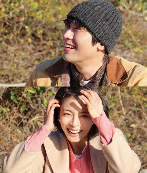 최다니엘(위쪽)은 로스쿨을 때려치우고 고향 완도에 틀어박혀 사는 첫사랑 순정남 조동필 역을 맡아 6년 만에 스크린에 복귀한다. /㈜삼거리픽쳐스