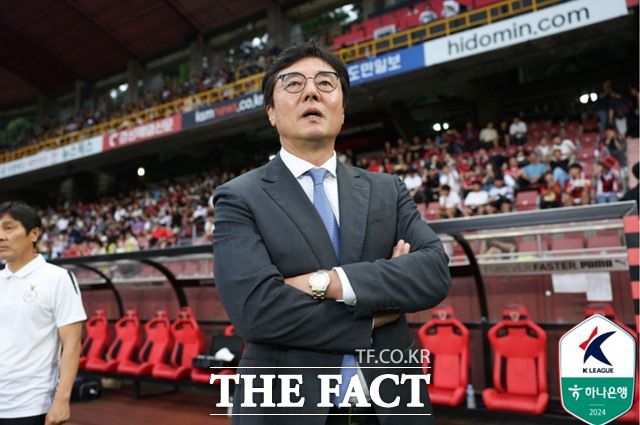 선수 시절 맹활약했던 포항 스틸야드에서 15일 K리그1 공식 개막전을 갖는 대전 황선홍 감독./K리그