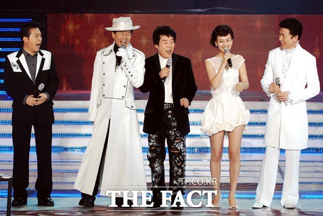 후배가수들한테는 늘 포근하고 따뜻했던 그가 남긴 메시지는 '감사' '배려' '덕분에'였다. 고 송대관이 생전 방송출연 당시 모습, 사진 왼쪽부터 박상철 태진아 송대관 장윤정 강진. /더팩트 DB