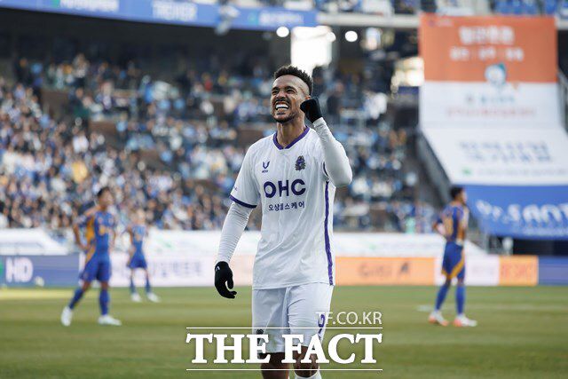 1부리그에서도 득점력을 발휘하고 있는 지난 시즌 K리그2 득점왕 출신의 안양 모따./K리그