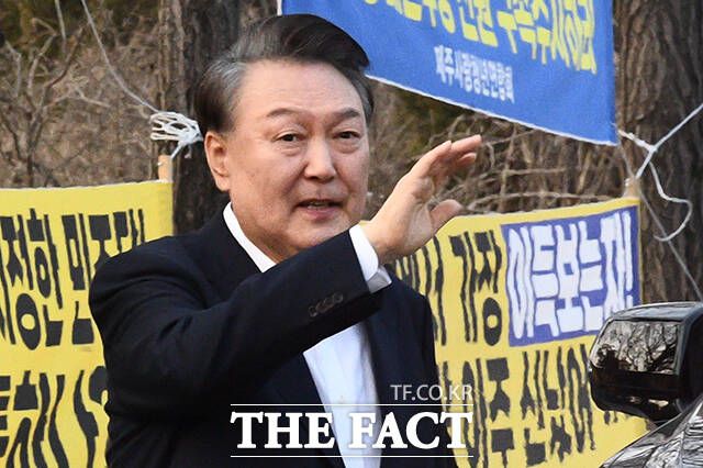 윤석열 대통령의 석방 후폭풍이 거세다. 예상치 못한 변수가 등장하면서 조기 대선을 준비하던 야권은 관련 논의를 사실상 중단하는 분위기다. /서예원 기자