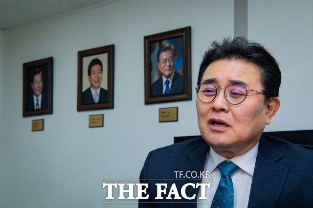 전 대표는 조기 대선 가능성이 커진 상황에서 야권 단일화 문제에 대해 "이 대표를 제외한 어떤 후보와도 협력할 준비가 돼 있다"고 밝혔다. /장윤석 기자