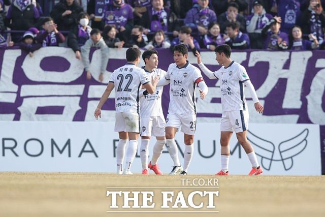 매서운 득점력을 보이고 있는 김천 상무 선수들./K리그