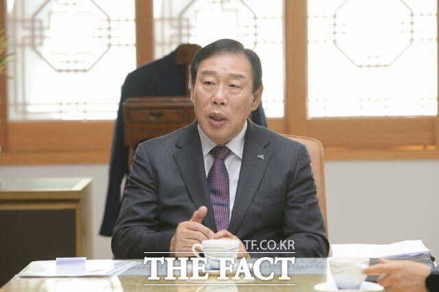 더팩트