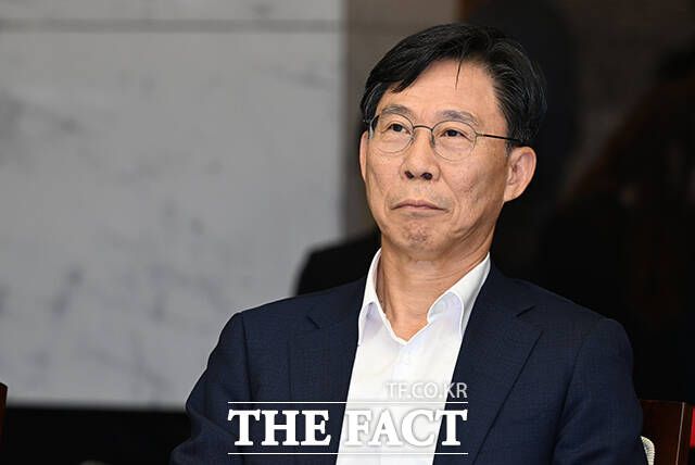홍원학 삼성생명 사장이 지난해 생명보험사 CEO 중 가장 많은 보수를 수령했다. /박헌우 기자