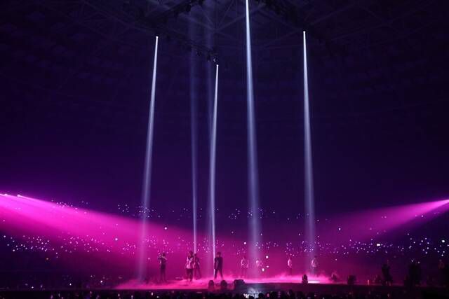 강렬한 퍼포먼스로 무대를 장악한 에이티즈는 "여러분들이 오늘 하루 값진 시간을 보낼 수 있도록 노력하겠다"고 각오를 밝혔다. /KQ엔터테인먼트