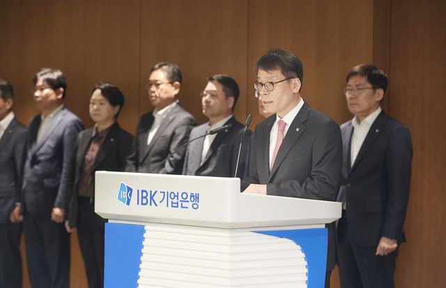 더팩트