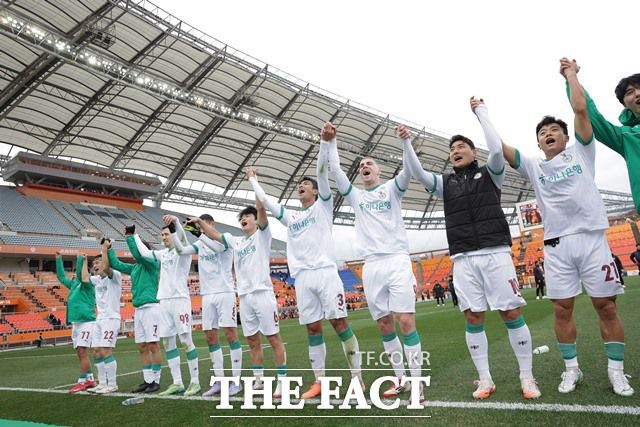 시즌 개막 5경기에서 4승1패로 단독 선두를 달리고 있는 대전 선수들./K리그