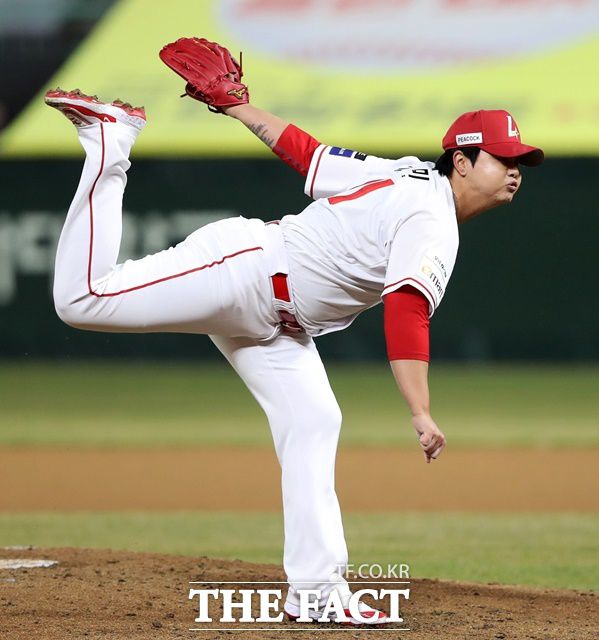 SSG 랜더스는 올 시즌을 앞두고 불펜 보강을 위해 김민을 긴급 수혈했다. 김민이 들어오면서 SSG의 불펜은 한결 두터워졌다. /SSG 랜더스