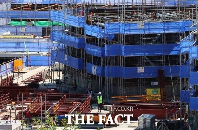 글로벌 무역전쟁이 발생할 경우, 국내 부동산 시장에도 먹구름이 낄 수 있다는 우려가 나오고 있다. /뉴시스