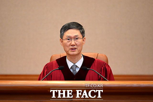 그리고 4월 4일, 헌법재판소는 윤 전 대통령의 탄핵심판 선고기일을 열고 재판관 만장일치 의견으로 인용했다. /사진공동취재단