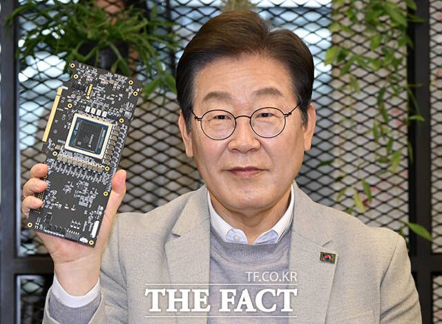 더팩트