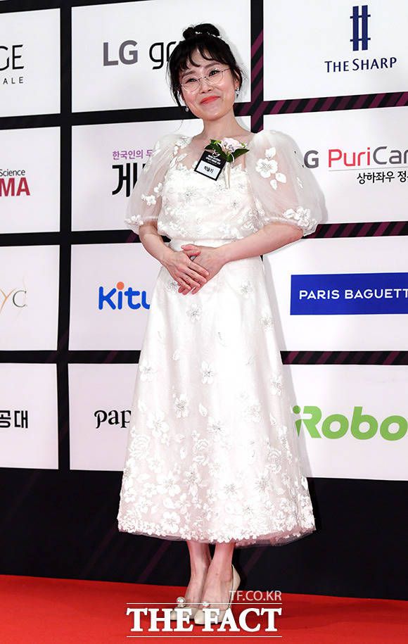 더팩트