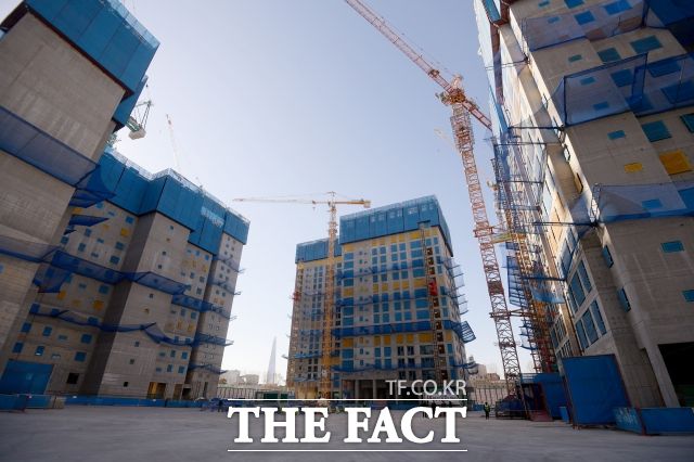 야당은 재초환 폐지를 반대하며 맞섰고 지난해 12월 탄핵정국에 접어들면서 법안 역시 표류하고 있다. 초과이익 부담금 우려가 큰 단지의 조합원들은 "더불어민주당이 집권하면 재초환은 무조건"이라고 우려한다. /더팩트 DB