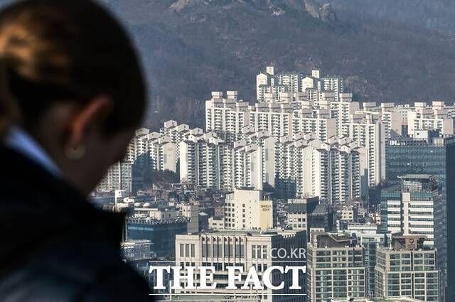 대통령실 세종 이전 이슈가 대선 공약으로 나오면서 세종시 집값이 들썩이고 있다. /뉴시스