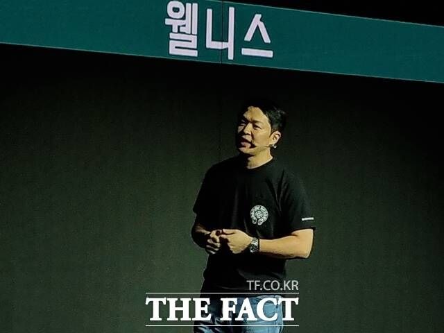 최성환 SK네트웍스 사업총괄 사장 겸 '나무엑스' EA가 지난 23일 서울 광진구 워커힐 호텔앤리조트에서 열린 '나무엑스' 브랜드 론칭 행사에서 브랜드 철학을 설명하고 있다. /이성락 기자