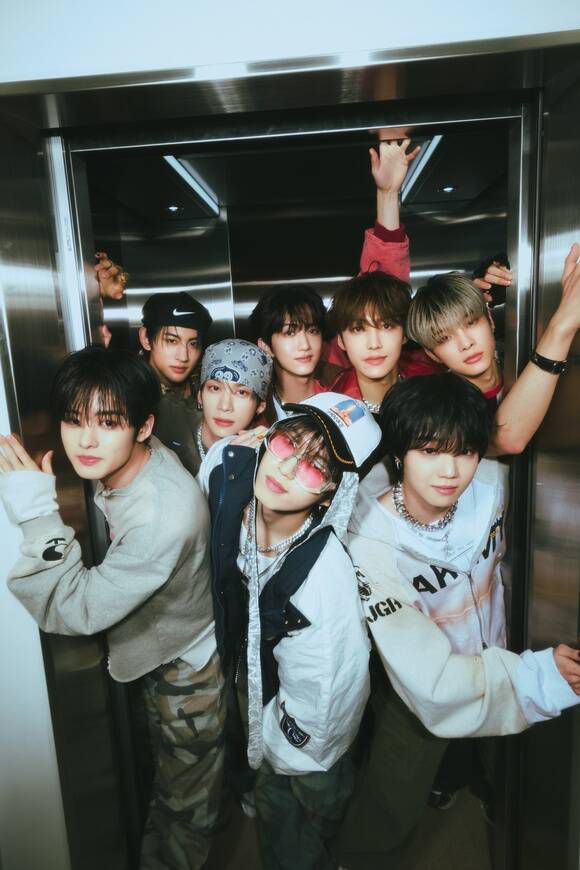 유나이트는 "누구라도 우리 무대를 봤을 때 에너지가 딱 전해졌으면 좋겠다고 생각했다. 노래도 춤도 신나는 느낌이고 아무 생각 없이 즐기실 수 있을 것"이라고 자신했다. /브랜뉴뮤직