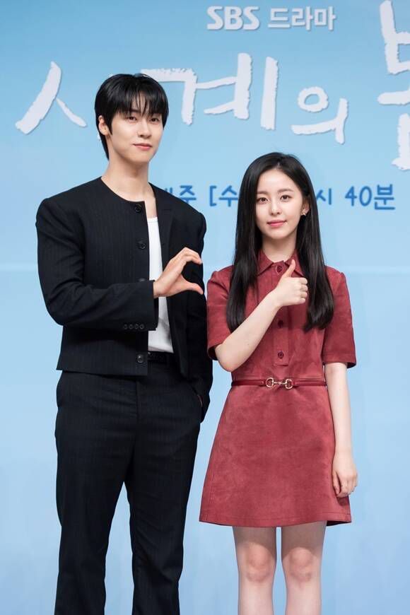 배우 이승협(왼쪽)이 "'사계의 봄'을 보면서 뜨거웠던 때를 떠올리면 좋겠다"고 바랐다. /SBS