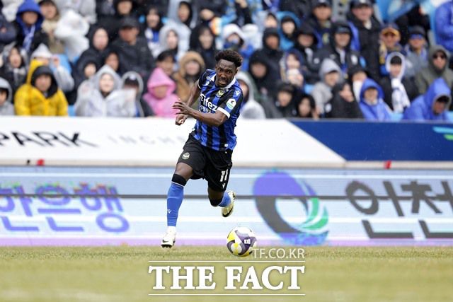 인천의 단독 선두 질주에 힘을 불어넣고 있는 공격수 제르소./K리그