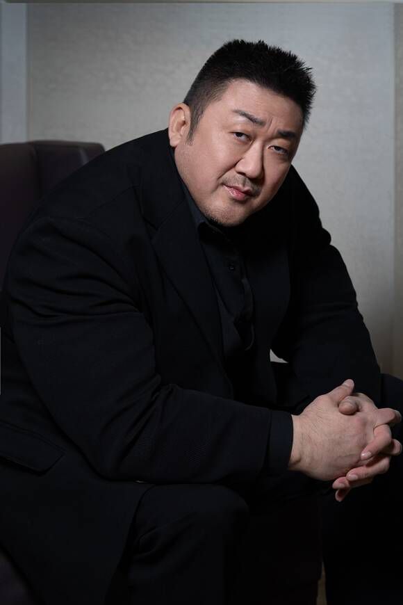 마동석은 "'거룩한 밤'은 TV로 느낄 수 없는 타격감과 사운드에 신경을 많이 썼으니 극장에서 봐달라"고 많은 관람을 독려했다. /롯데엔터테인먼트