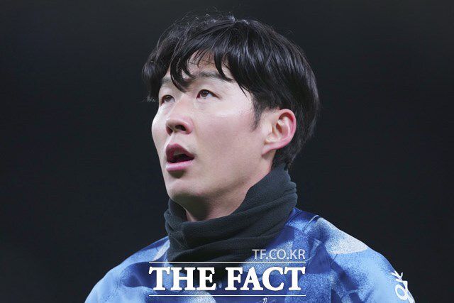 토트넘의 '캡틴' 손흥민이 오는 22일 맨유와 2024~2025 UEL 결승전에서 커리어 첫 우승에 도전할 수 있는 기회를 갖게 됐다./AP.뉴시스