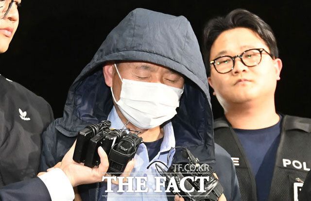 19일 2명을 살해하고 2명에게 중상입 입힌 채 도주했났다 같은 날 경찰에 검거된 차철남. /뉴시스